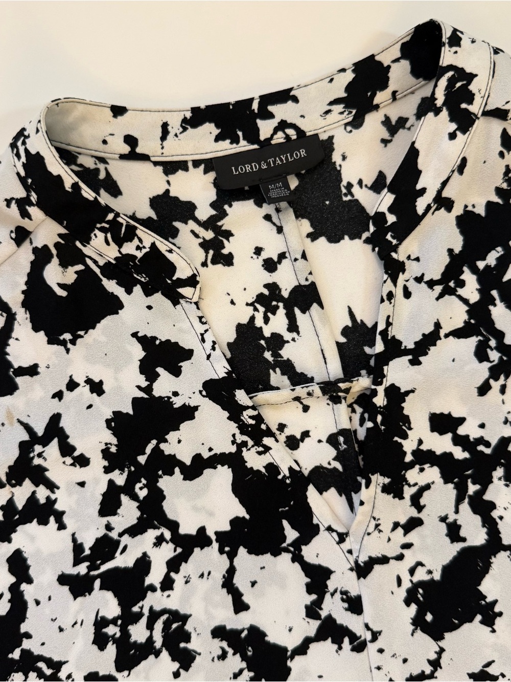 Lord & Taylor Black & White Abstract Splatter Batwing Blouse Size M - Picture 4 of 6
